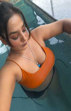 female escort in Lucknow